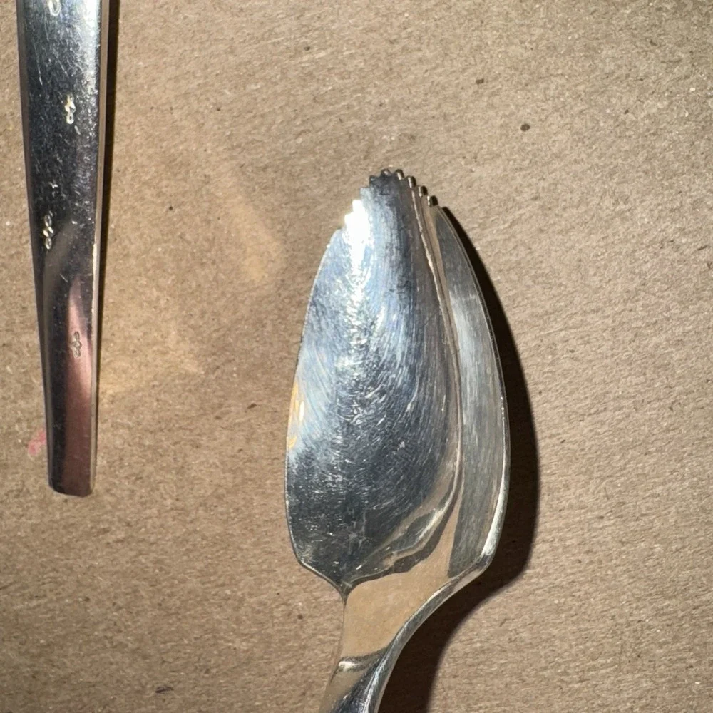 VTG Wm Rogers Mfg Co Grapefruit Spoons Set Of 2 Silverspoon Serrated Citrus MCM